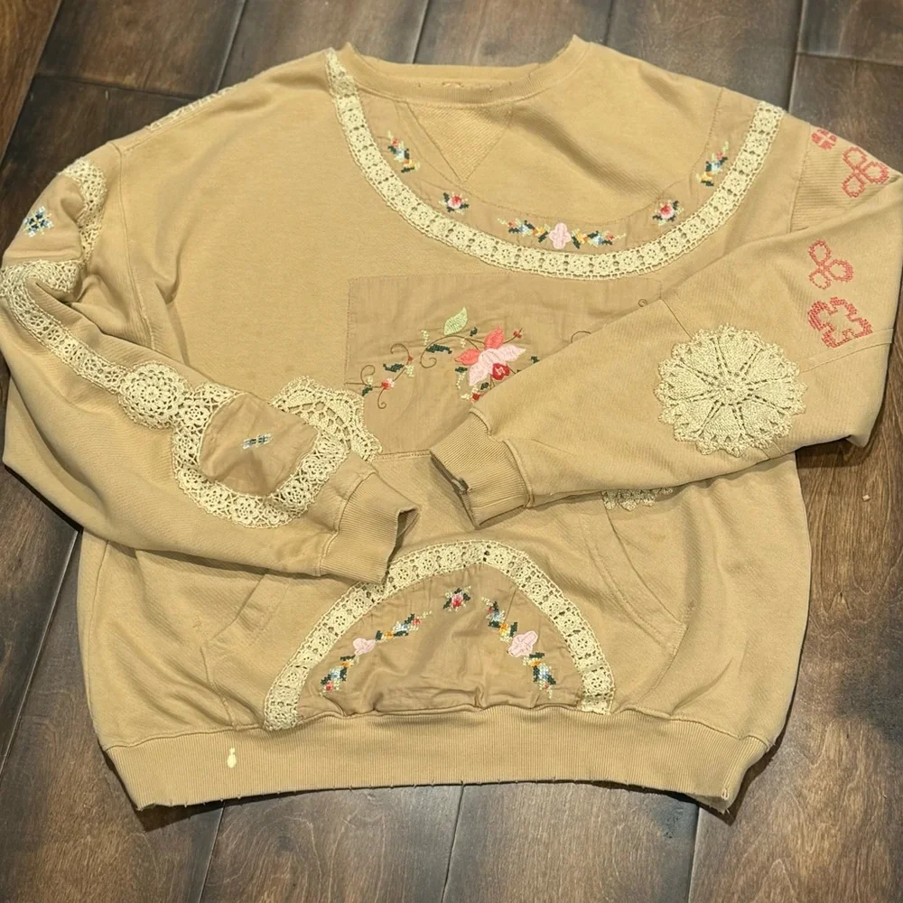 Free People GRAMS ATTIC SWEATSHIRT - Picture 10 of 16